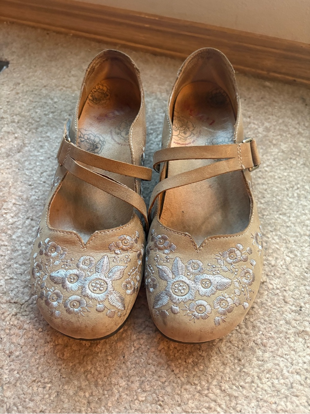 Taos Wish 9.5 EU 40 Leather Embroidered Mary Jane Flats Cottagecore